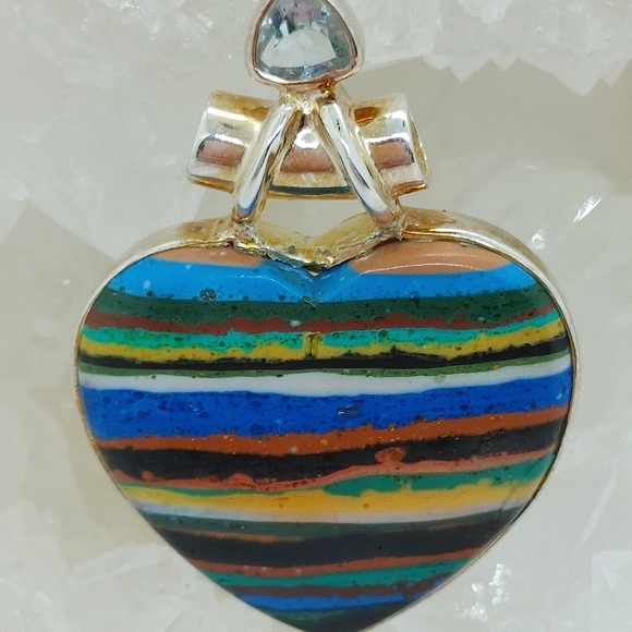 Heart Pendant with blue topaz crystal - Picture 9 of 10